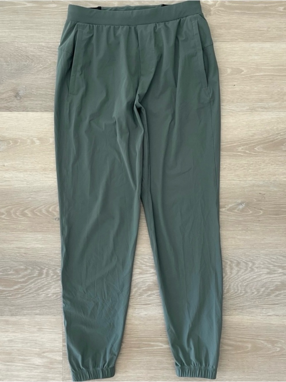 ✨ LULULEMON ✨ Olive Green Adapted State Joggers Size Small